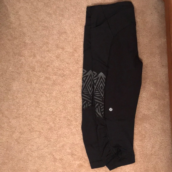 lululemon athletica Pants - Lululemon Crop Leggings